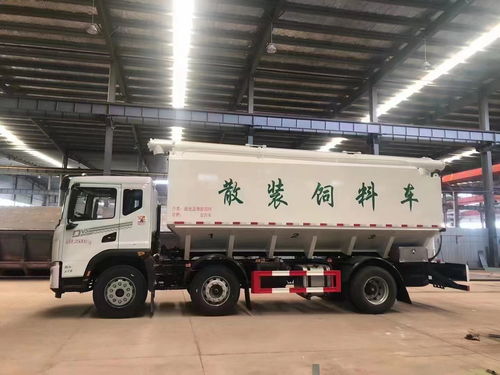 東風華神小三軸飼料車 15噸級高效運輸解決方案